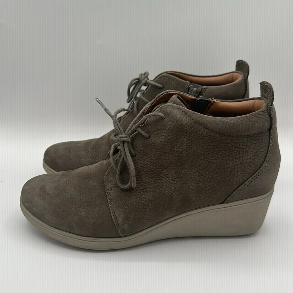 Clarks Un Tallara Eva Taupe Leather Women's Ankle Boots Size US 8.5